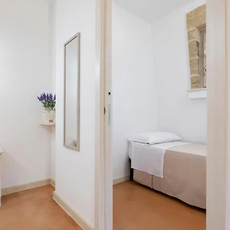 Arbor Exclusive Bed & Breakfast *